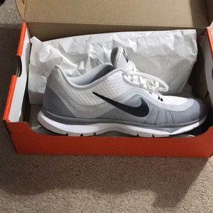 Nike Flex Trainer Shoes White 9.5